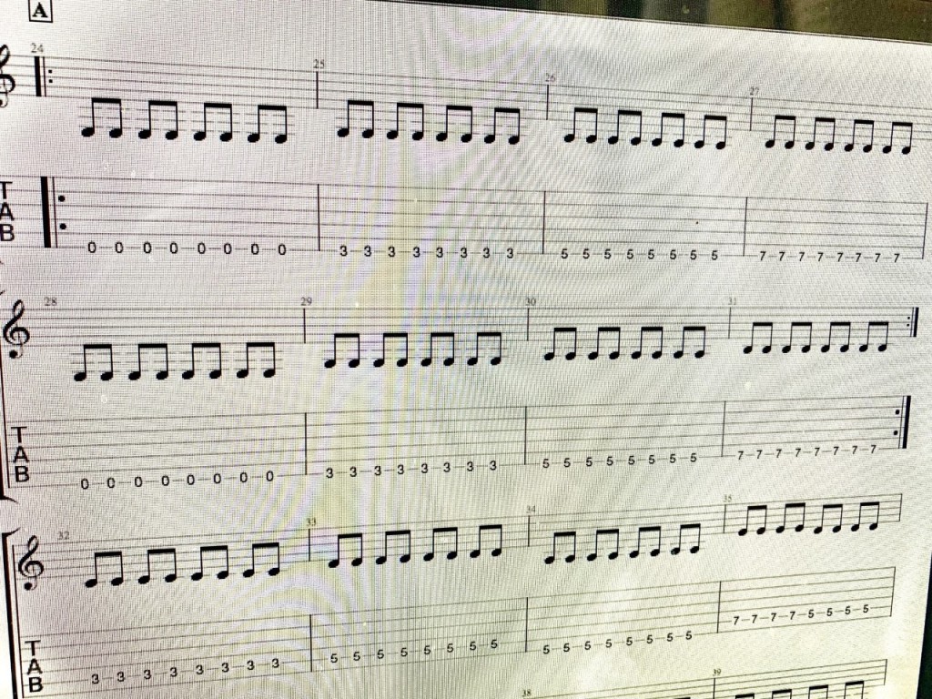 mimikopi-pops-guitar