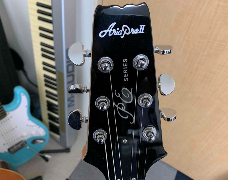 このギタールックス最高！【Aria ProII/PE-700】お手頃な価格です